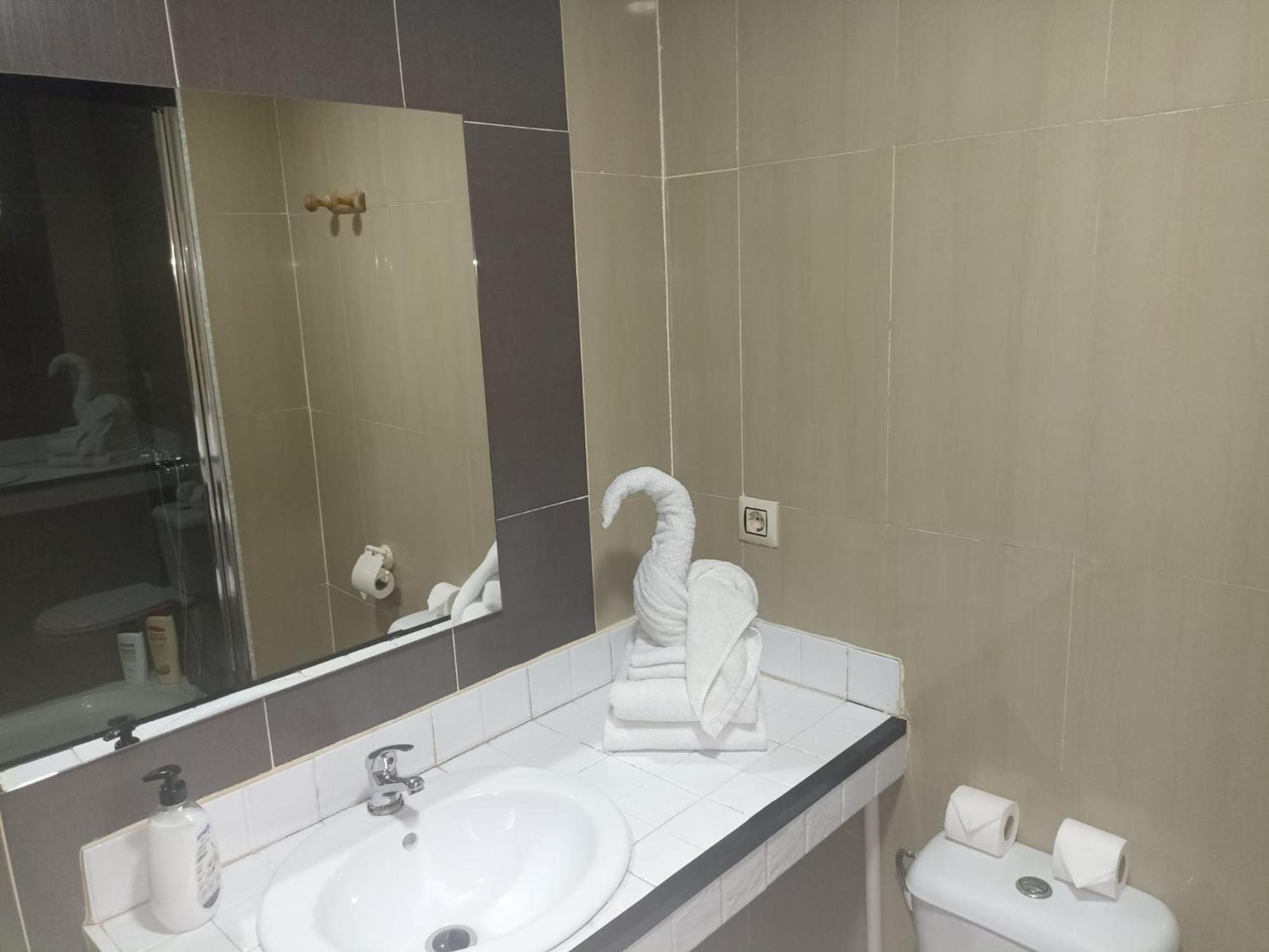 Hostal El Pasaje Puente Genil Exteriör bild