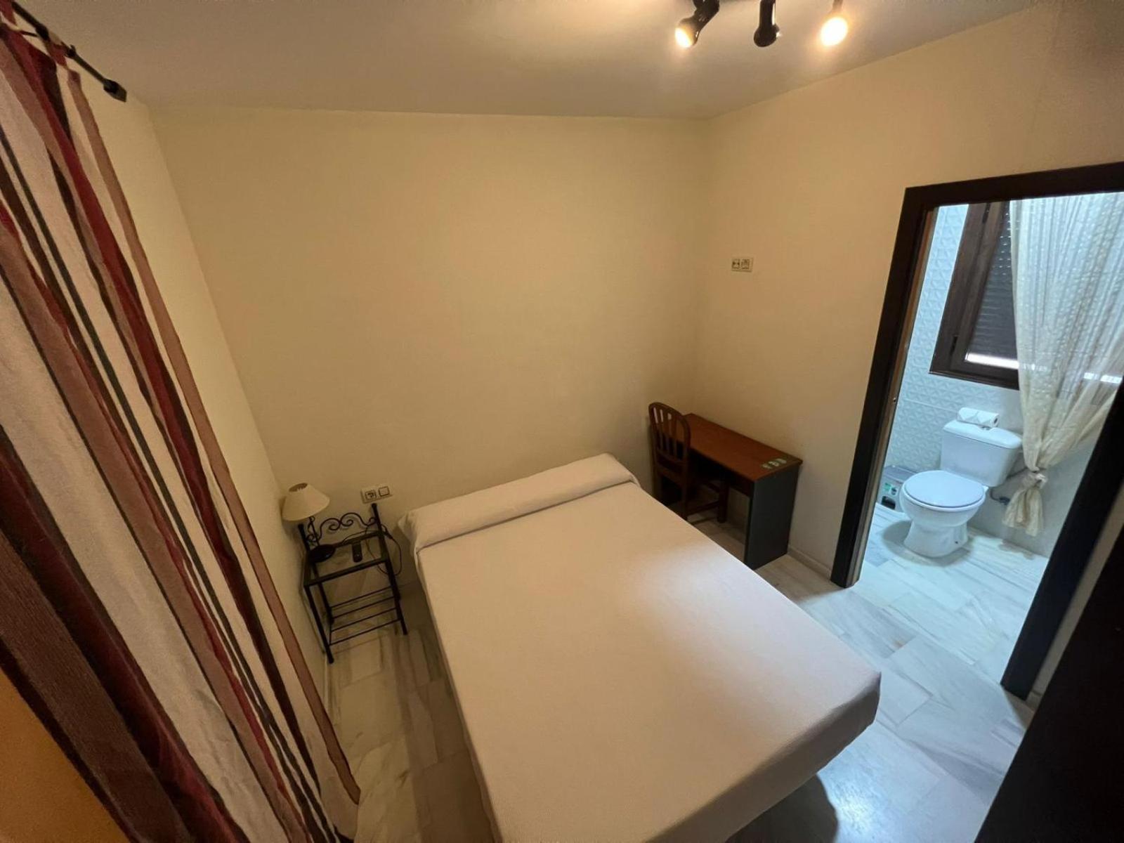 Hostal El Pasaje Puente Genil Exteriör bild