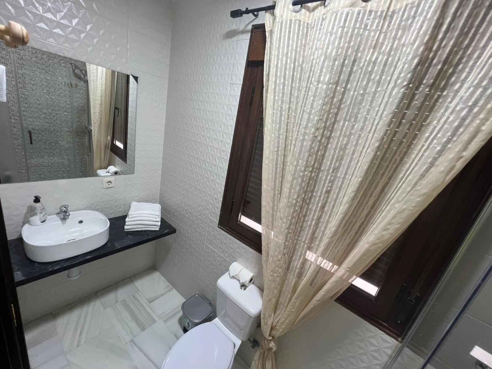 Hostal El Pasaje Puente Genil Exteriör bild