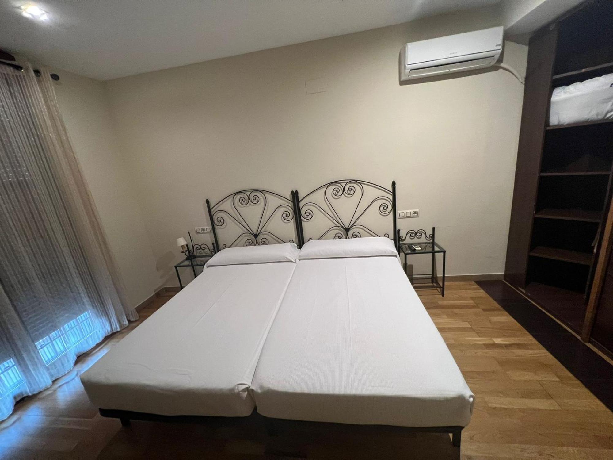 Hostal El Pasaje Puente Genil Exteriör bild